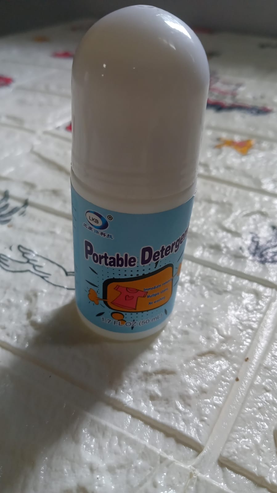 7933 Clothes Stain Remover Bead Design Emergency Stain Rescue Roller-ball Cleaner for Natural Fabric Removes Oil Almost All Types of Fabrics 7933 Clothes Stain Remover Bead Design Emergency Stain Rescue Roller-ball Cleaner for Natural Fabric Removes Oil Almost All Types of Fabrics